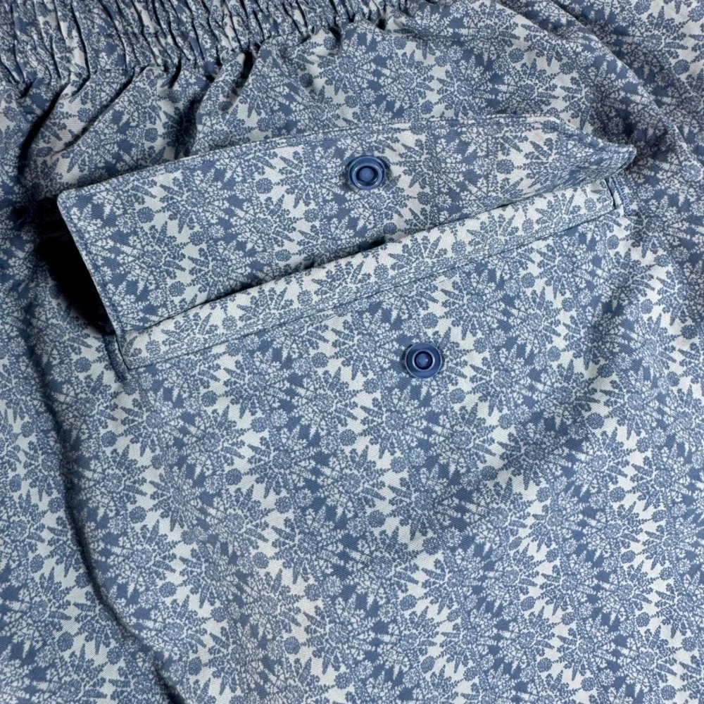Patagonia Baggies Lights Shorts Mens XL Blue Floral Snowflake 6